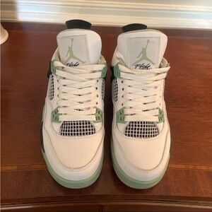 Jordan Women's Sneakers in White and Green